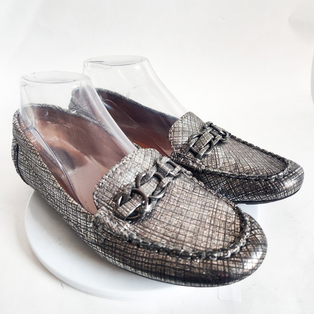 Montana West Loafers Size 9 Silver Metallic Leather Driving Chain Comfort Flat